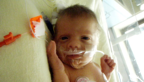 asher-james-eyes-open
